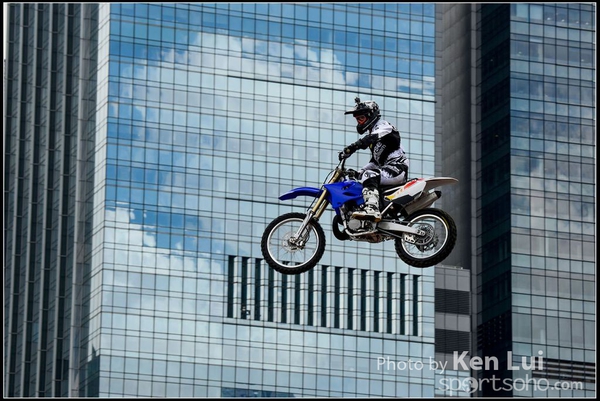 150404Xfighters1037