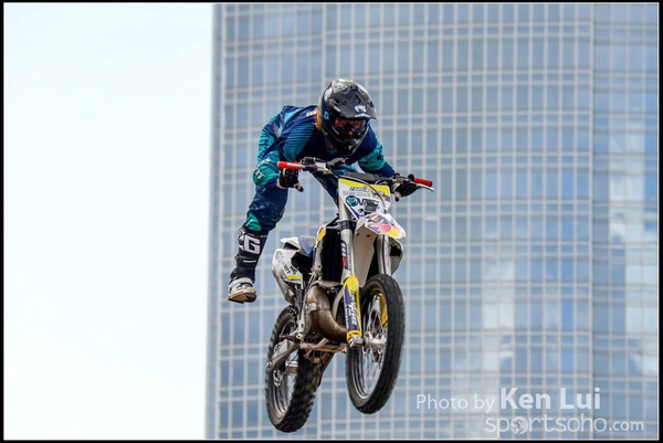 150404Xfighters1056