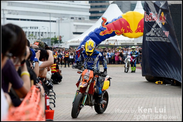 150404Xfighters1081