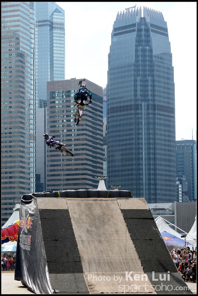 150404Xfighters1106