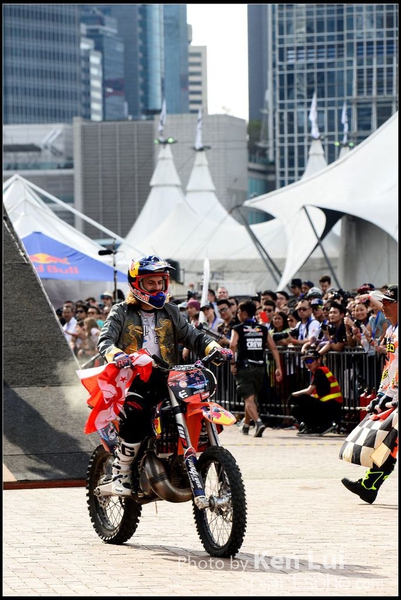 150404Xfighters1113