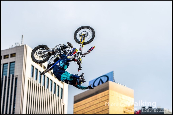 2015-04-04 Red Bull X-Fighters - 0098