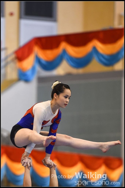 2015-05-03 Acrobatics - 0145