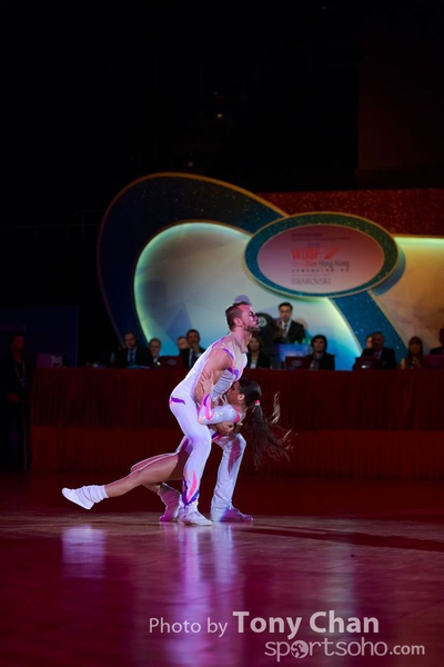 Performance008