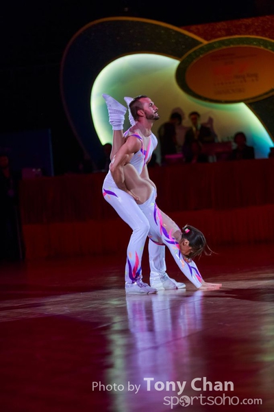 Performance037