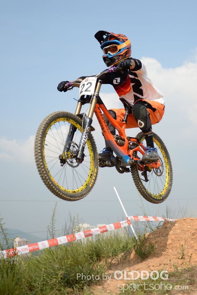 Downhill (3)