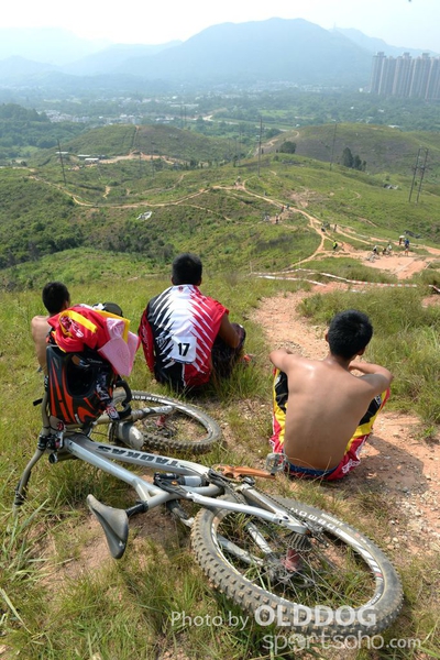 Downhill (8)