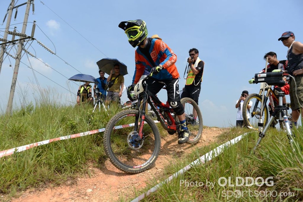 Downhill (13)