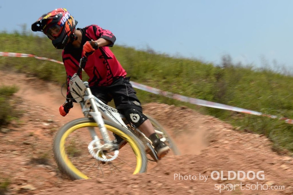 Downhill (26)
