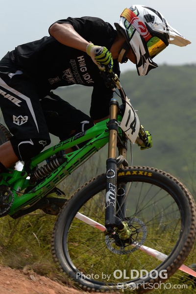 Downhill (32)