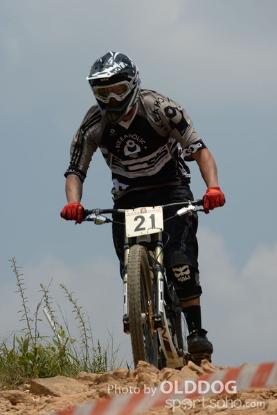 Downhill (67)