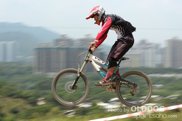Downhill (77)