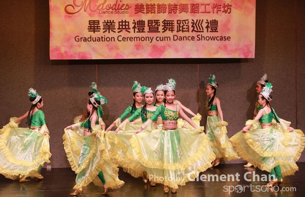 Moledies Dance_337_1