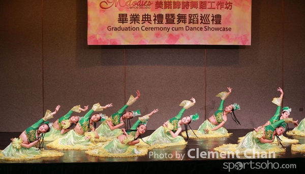 Moledies Dance_364_1