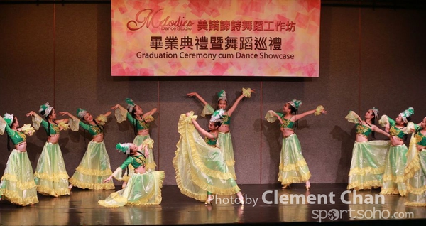 Moledies Dance_373_1