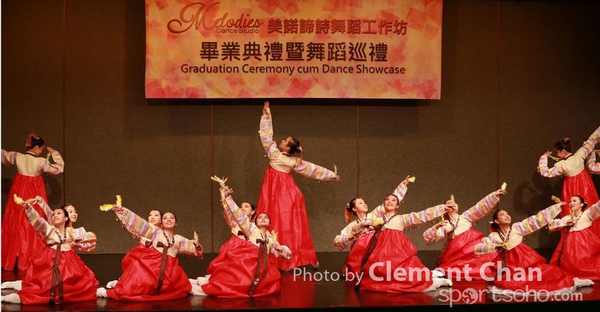 Moledies Dance_376_1
