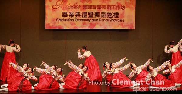 Moledies Dance_377_1