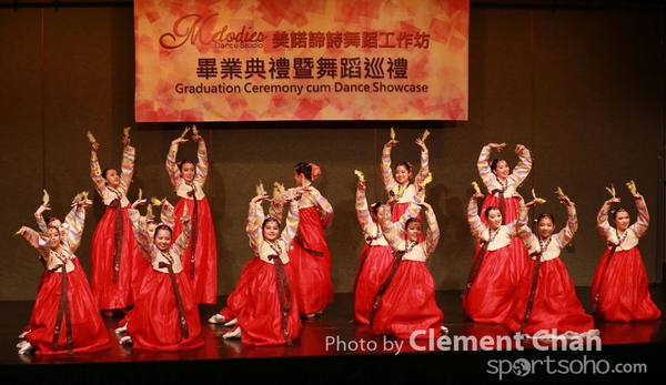 Moledies Dance_382_1