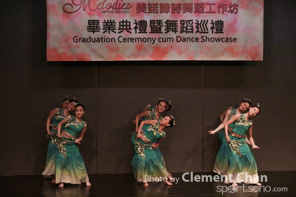 Moledies Dance_526_1
