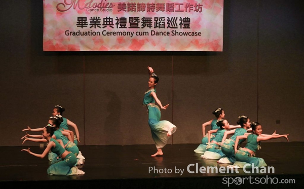 Moledies Dance_556_1
