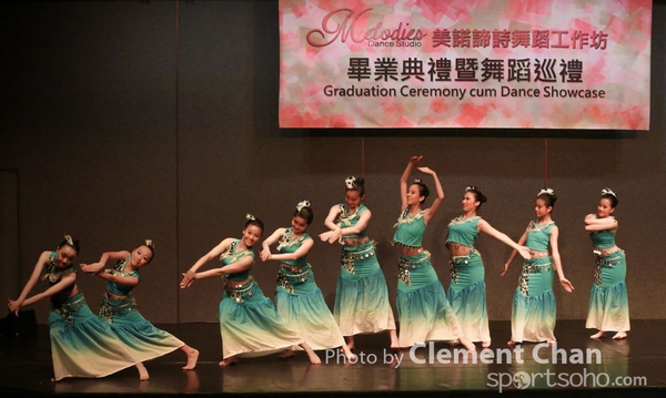 Moledies Dance_587_1