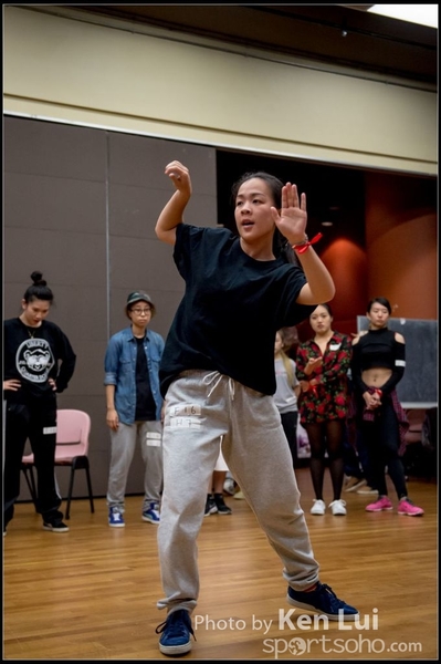 20151024 dance1058