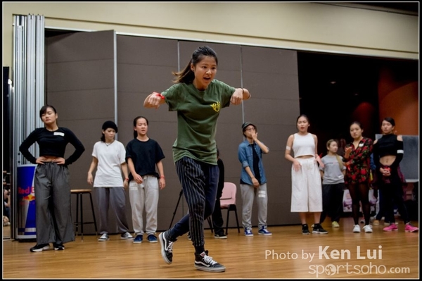 20151024 dance1061