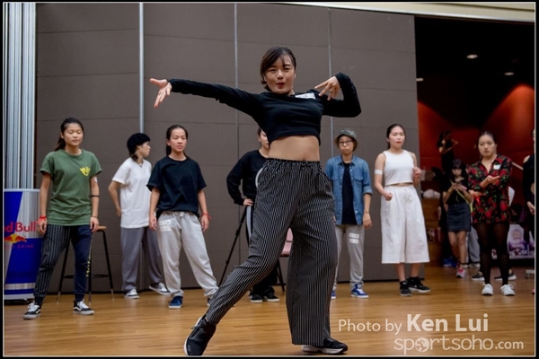 20151024 dance1067