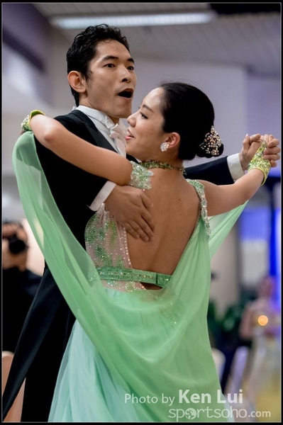 20151108 dance1047