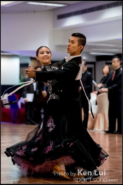 20151108 dance1048