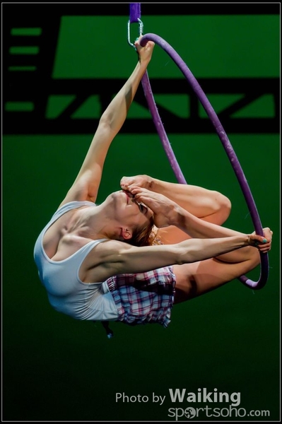 2015-11-19 Aerial Dance 0600