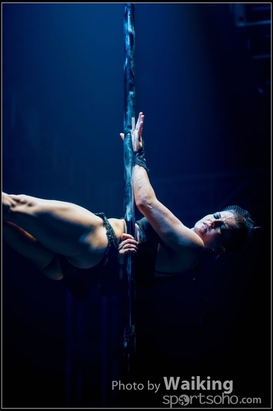 2015-11-27 Pole Dance 0089