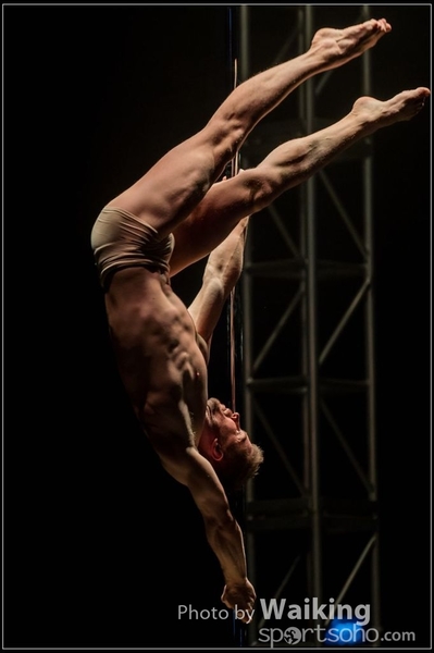 2015-11-27 Pole Dance 0122