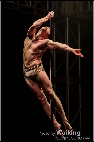 2015-11-27 Pole Dance 0123