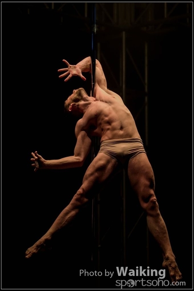 2015-11-27 Pole Dance 0124