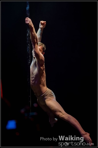 2015-11-27 Pole Dance 0128