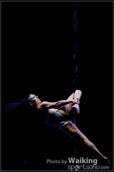 2015-11-27 Pole Dance 0170