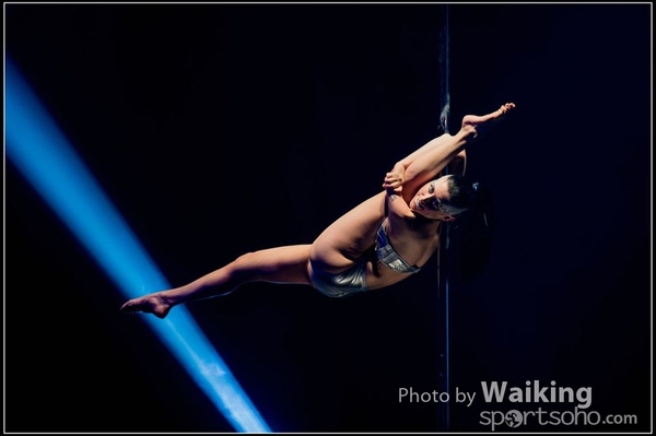 2015-11-27 Pole Dance 0174