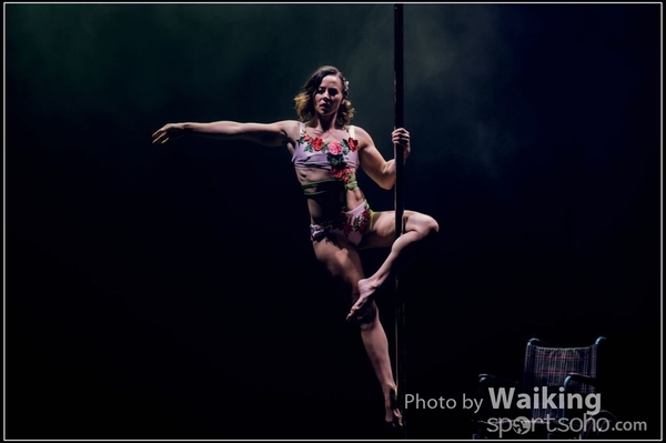 2015-11-27 Pole Dance 0234