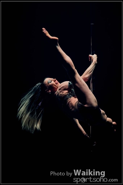 2015-11-27 Pole Dance 0241