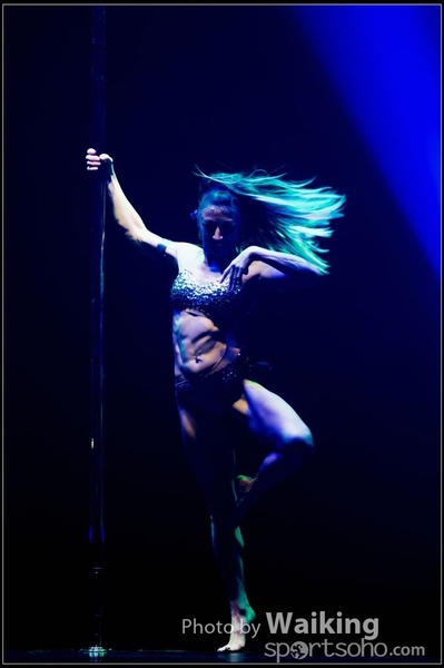 2015-11-27 Pole Dance 0253