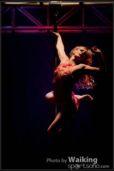 2015-11-27 Pole Dance 0341
