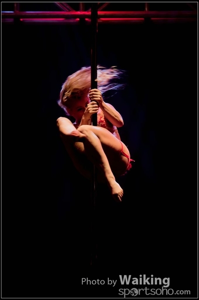 2015-11-27 Pole Dance 0343
