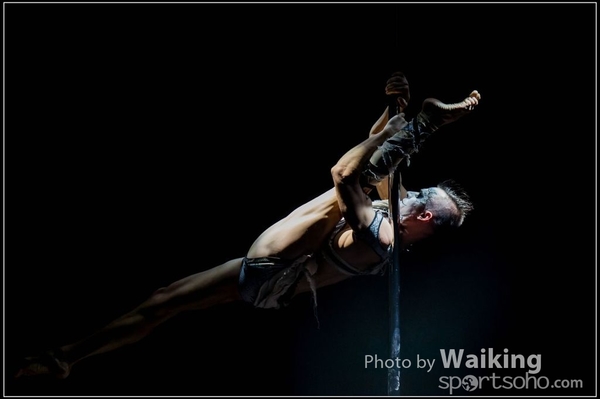 2015-11-27 Pole Dance 0381