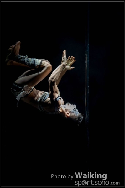 2015-11-27 Pole Dance 0385