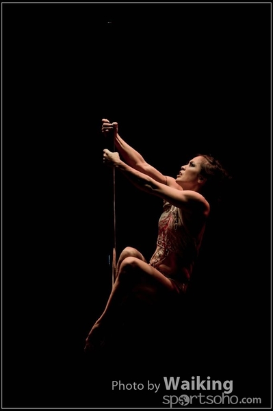 2015-11-27 Pole Dance 0428