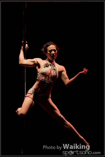 2015-11-27 Pole Dance 0429