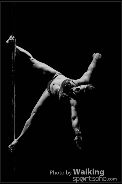 2015-11-27 Pole Dance 0451