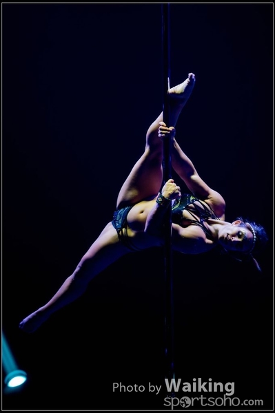 2015-11-27 Pole Dance 0461