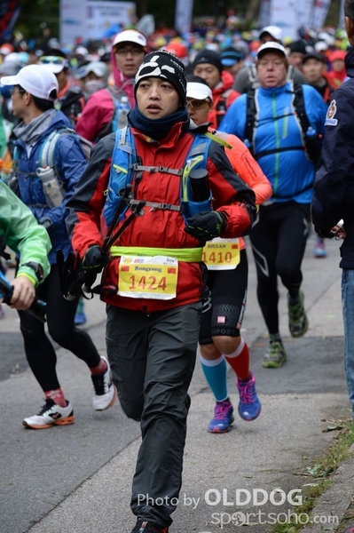 HK100 (101)